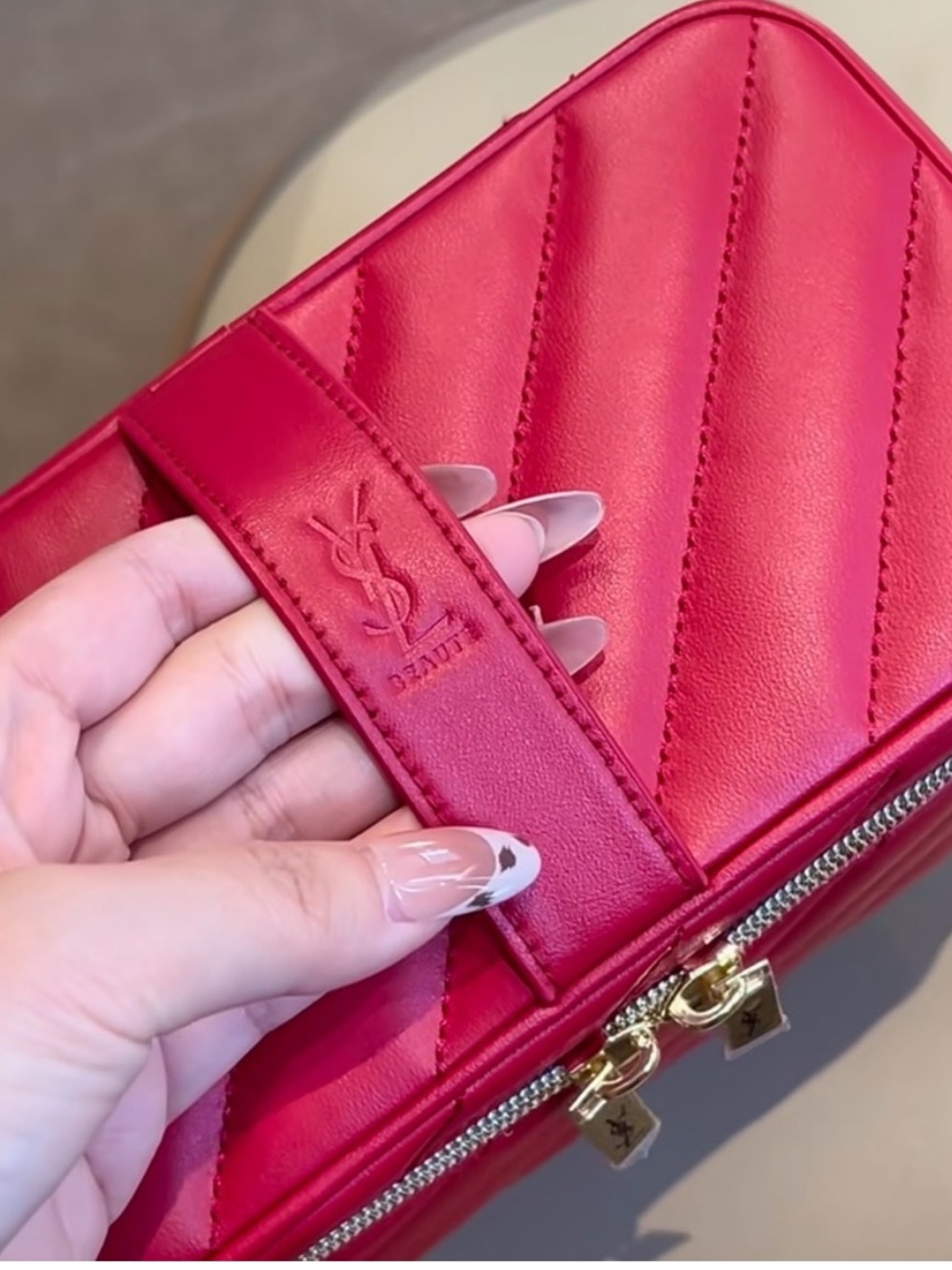 YSL beauty red case - Picture 5 of 9